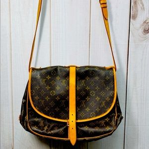 Authentic Louis Vuitton Samur 35